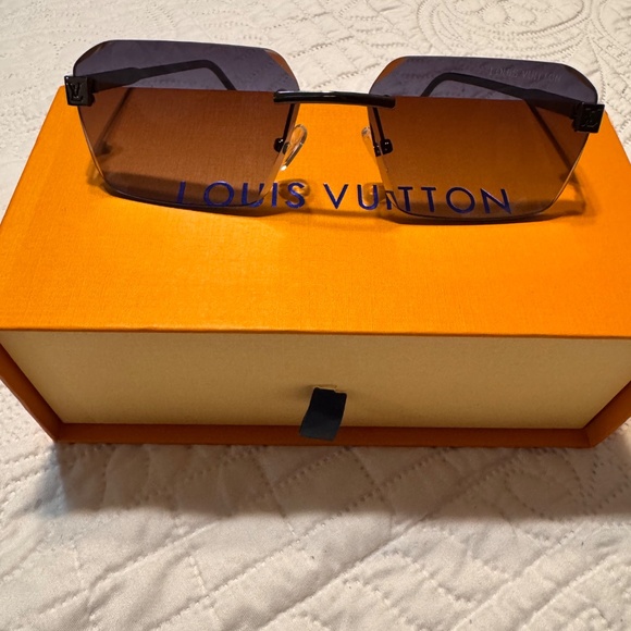 LV Color Tinted Shades - Picture 3 of 6